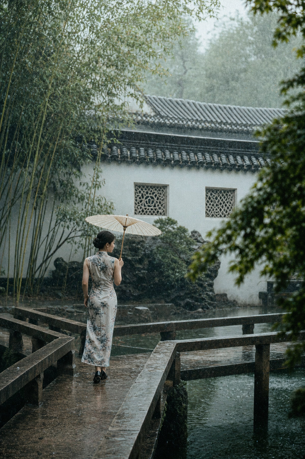 旗袍胶片 · 苏州留园 · 雨